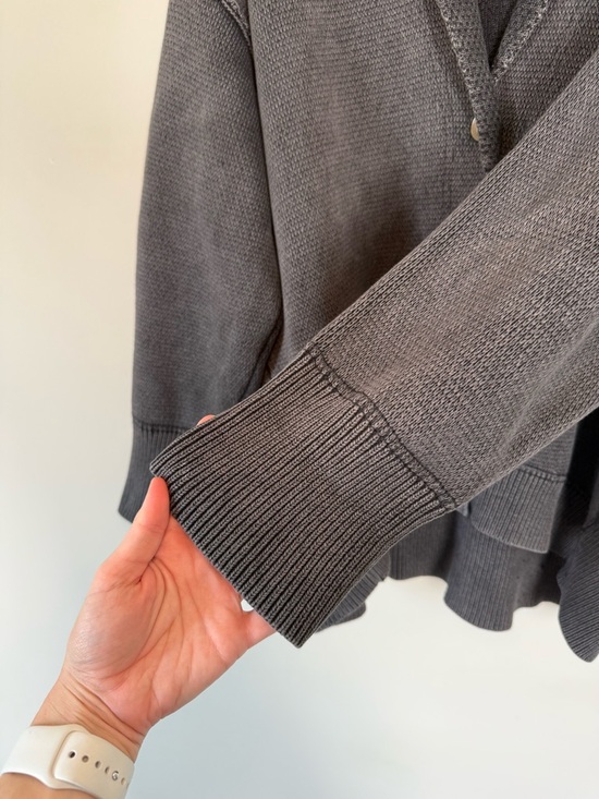 Like New Free People Camomile Oversized Cardigan in Washed Black Size Small - Picture 5 of 12